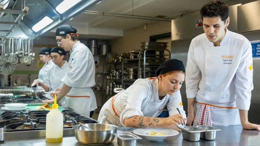 Kış hazırlıkları tehlikeli olabilir: Evde konserve yaparken bu hataya dikkat! haberinin görseli