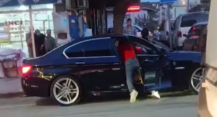 Kıskançlık krizi az daha can alıyordu: Önce eski eşini sonra arkadaşını bıçakladı 