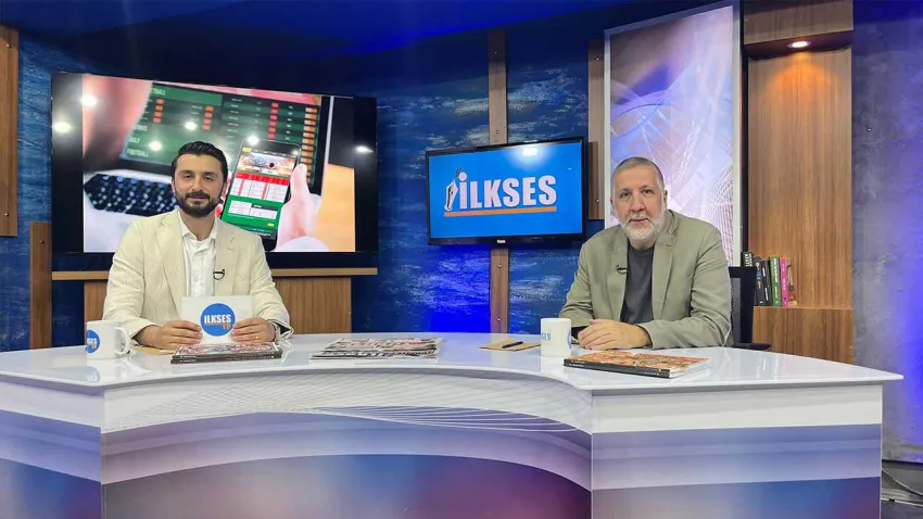 Talimciler: Filler tepişiyor, çimler eziliyor!  haberinin görseli