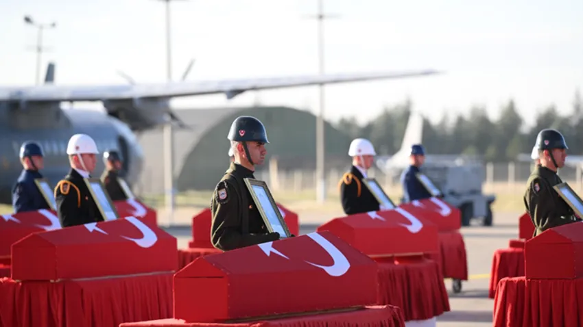 Türkiye şehitlerini son yolculuğuna uğurluyor