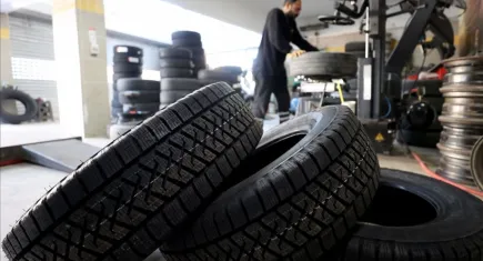 Zorunlu kış lastiği uygulaması yarın başlıyor: Kurala uymayanlara 5 bin 856 TL ceza kesilecek