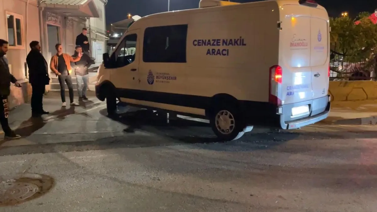 Gıda zehirlenmesi şüphesiyle ölenlerin yakınları konuştu: Hastane ihmal etti, hesabını kim verecek? haberinin görseli