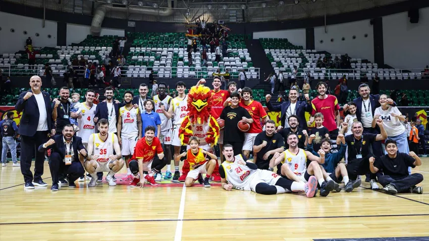 Göz-Göz, potada Balıkesir deplasmanında 