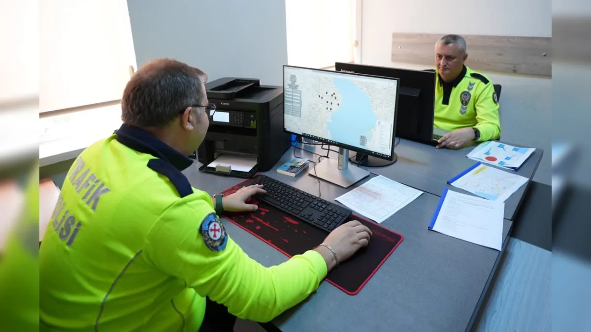 İzmir’de trafik denetimleri kaza analizleriyle güçleniyor haberinin görseli