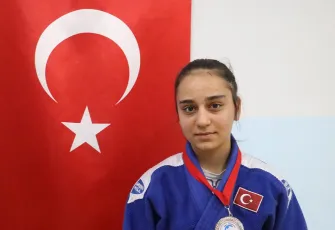 ‘Judo yapamazsın’ dediler, Balkan Şampiyonasından madalya ile döndü