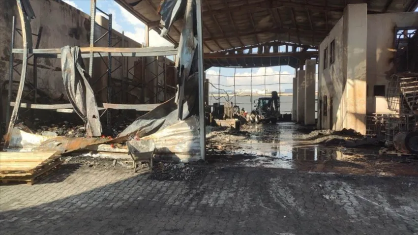 Kocaeli’deki fabrika yangınında can kaybı 7’ye yükseldi haberinin görseli