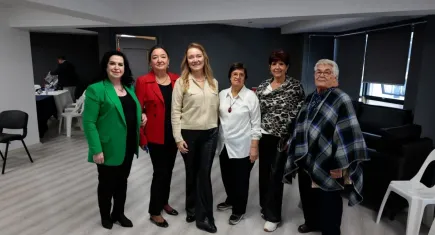 Konak’ta “komşu buluşmaları”na yoğun ilgi: Başkan Mutlu talepleri yerinde dinledi