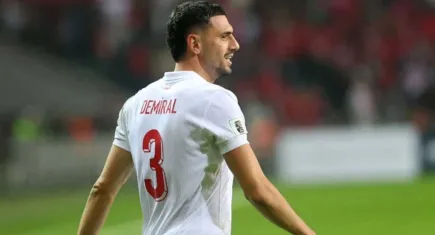 Merih Demiral sakatlandı!