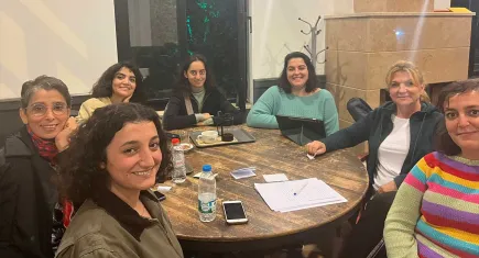 Mor Çatı’dan Balçova’da 25 Kasım öncesi feminist buluşma