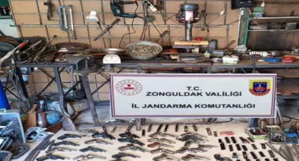 Silah kaçakçılarına dev operasyon: 2 kiş tutuklandı!