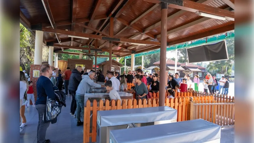 İzmirlilerden Doğal Yaşam Parkı’na yoğun ilgi 