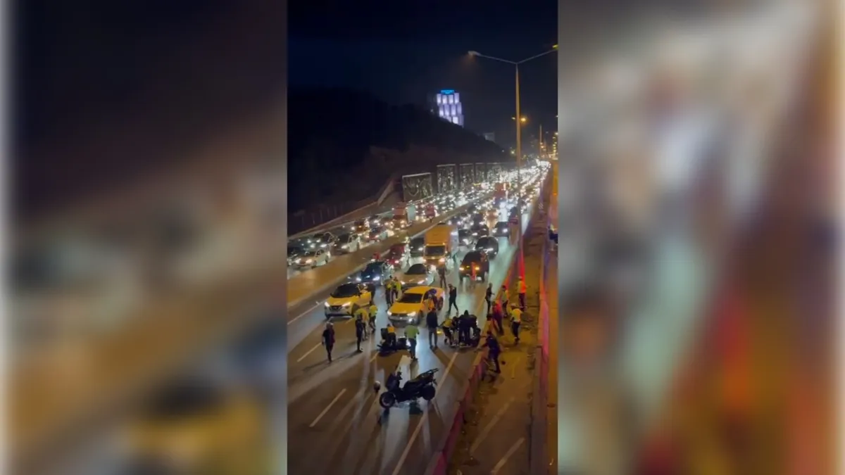 Kazaya müdahale eden polise motosiklet çarptı haberinin görseli