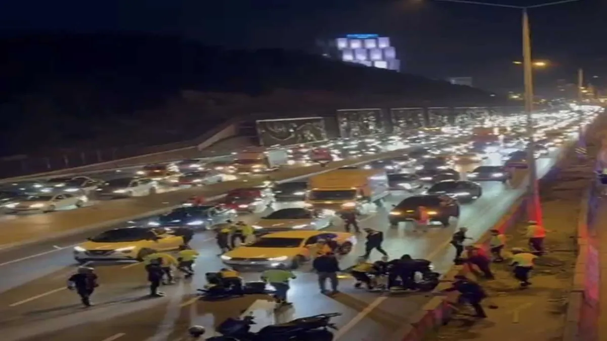 Maltepe’de kazaya müdahale eden trafik polisine motosiklet çarptı haberinin görseli