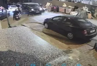 Şişli’de yol verme tartışması kanlı bitti: 2 kişi bıçaklandı