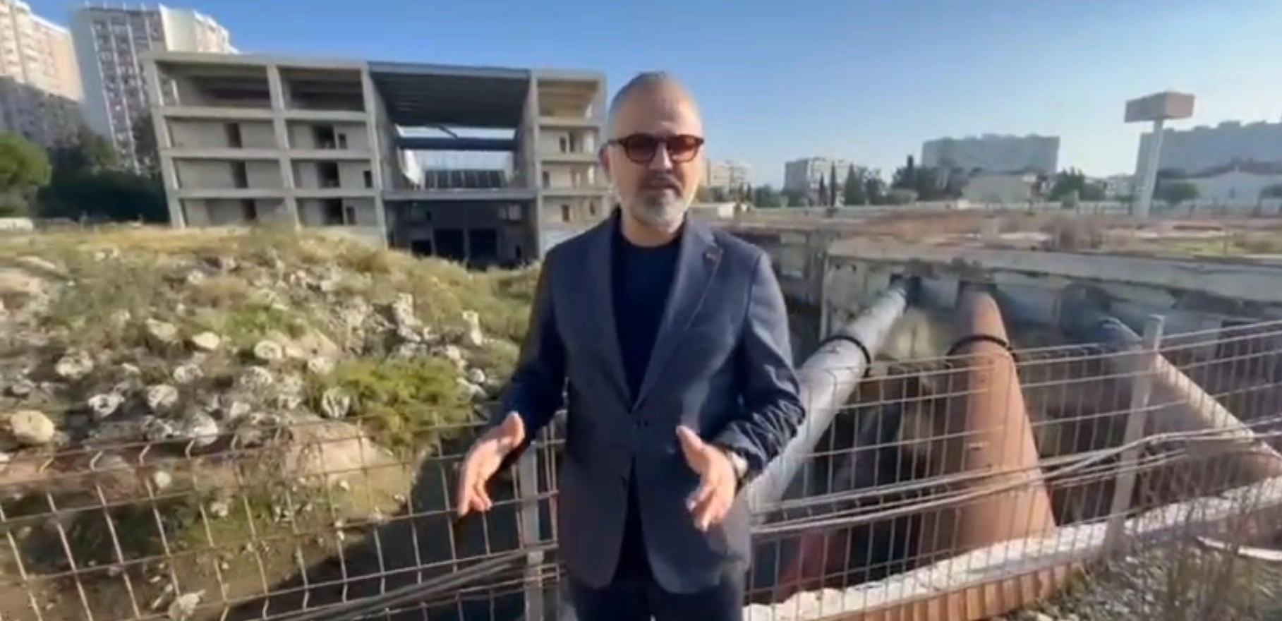 AK Parti Grup Başkan Vekili Yıldız, atıl Opera binasının içini gezdi! başlıklı video haberin görseli