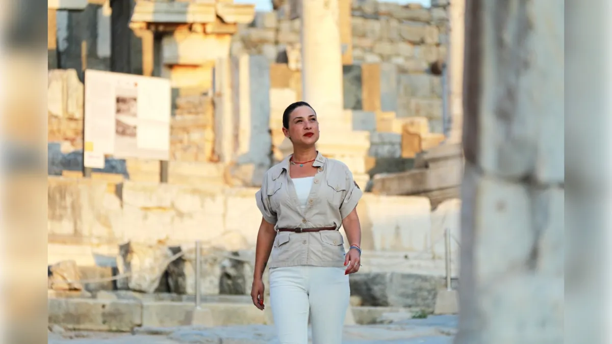 Başkan Sengel'den Efes Alt Kapı Otoparkı'nın tahliyesine tepki! haberinin görseli