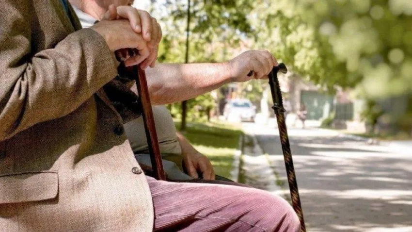 Emeklilikte kritik uyarı: 2025 mi daha avantajlı, 2026 mı? Kıdem tazminatında 100 bin TL’yi aşan fark!