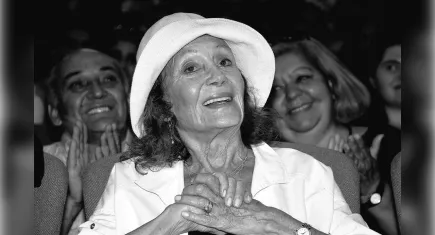 Önal ve Eşki Türk tiyatrosunun efsanevi ismi Yıldız Kenter’i andı