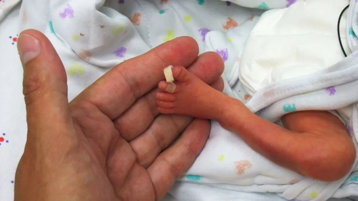 Prematüre doğum alarmı: Türkiye’de her 10 bebekten biri erken doğuyor! Uzmanlar kritik riskleri açıkladı haberinin görseli