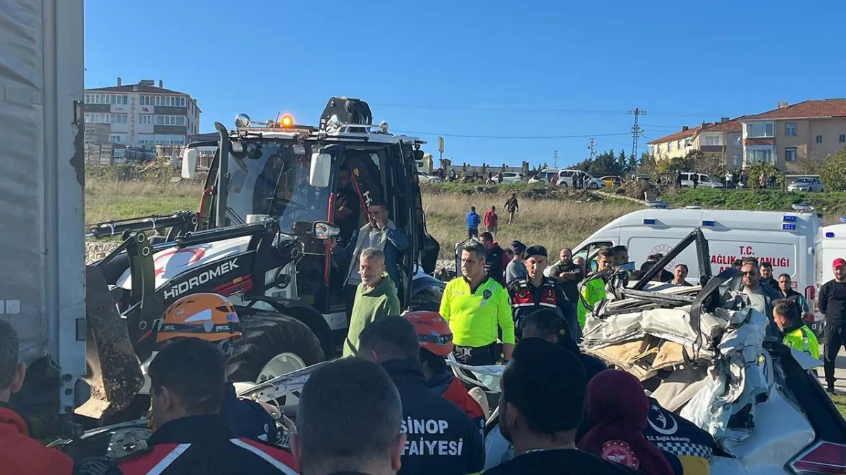 Sinop-Samsun Karayolunda feci kaza: Öğretmen Engin Sipahi hayatını kaybetti haberinin görseli