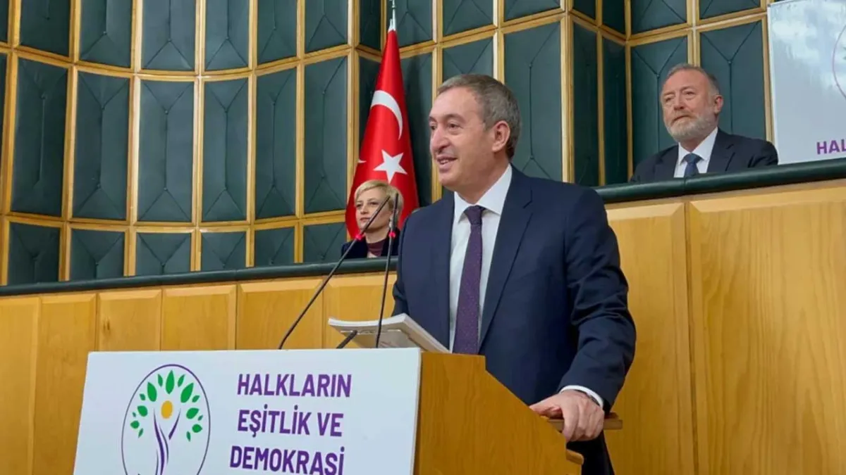 DEM Parti'den MHP liderine yanıt:Bahçeli'nin söylemleri takdire şayan bir ifadedir haberinin görseli