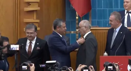 Gelecek Partisi'nden istifa etmişti, CHP'ye katıldı!