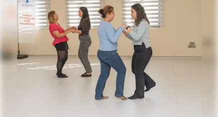 Görme engelli bireyler dansla özgürleşti