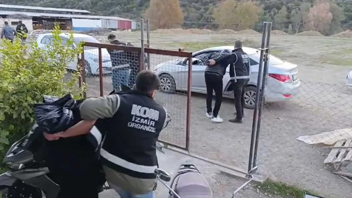 İzmir merkezli suç örgütüne operasyon: 14 kişi gözaltında haberinin görseli