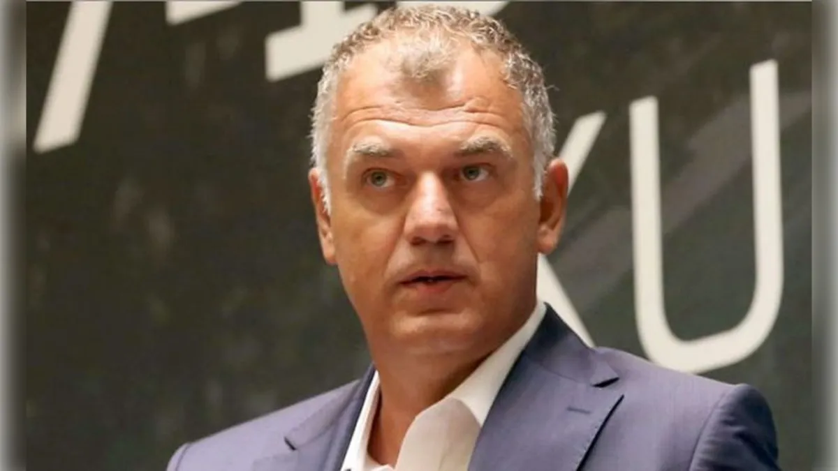 Karşıyaka’da Nihat Mala ile yolar ayrıldı haberinin görseli