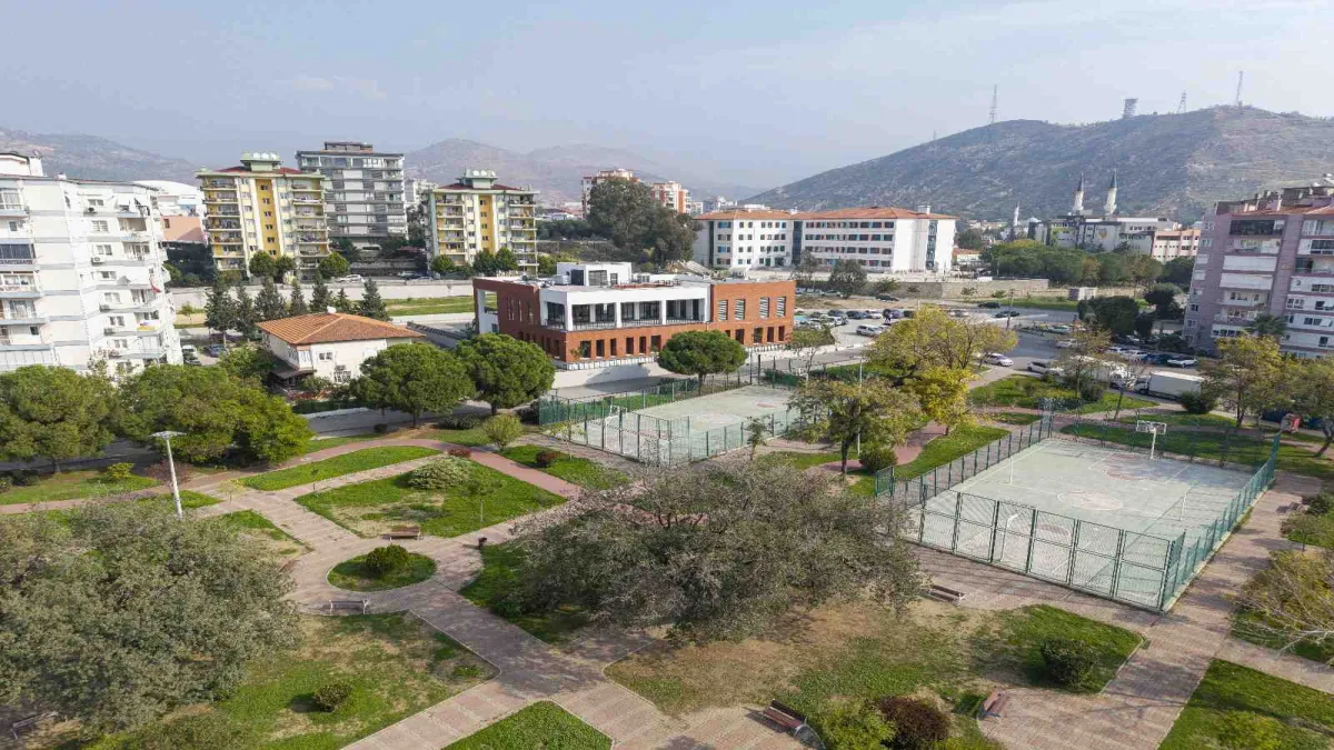 Karşıyaka'da Zübeyde Hanım Sosyal Tesisi yarın açılıyor haberinin görseli