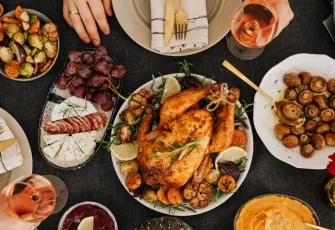 Masum görünen alışkanlık büyük risk taşıyor: Hangi yemekler asla ısıtılmamalı?