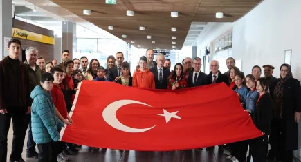 Riyad’da bronz madalya kazanan milli sporcu Berna Tut’ törenle karşılandı