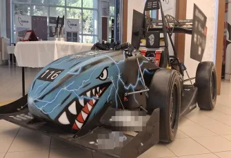  Uludağ Üniversitesi öğrencilerinden rekor hedef: Yerli elektrikli yarış aracı 'UR-06E', dünyaya meydan okuyor!