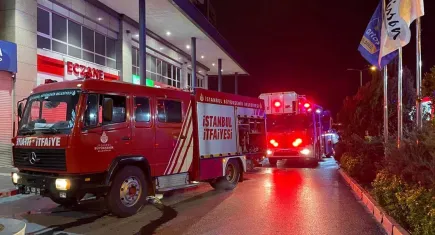 27 katlı otelde feci yangın