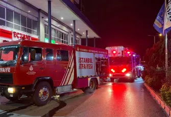 27 katlı otelde feci yangın