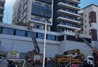  7 katlı binada yangın paniği: 29 kişi dumandan etkilendi