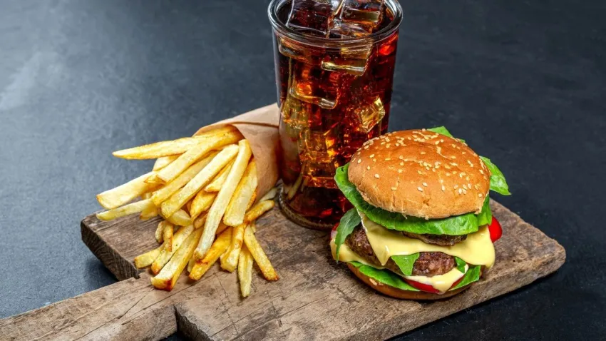 Aşırı işlenmiş gıdalar için alarm: Bilim dünyasından “görünmeyen tehlike” uyarısı haberinin görseli