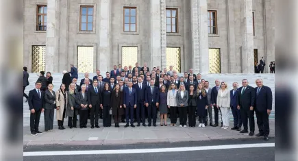 CHP İzmir Özgür Özel'i ziyaret etti