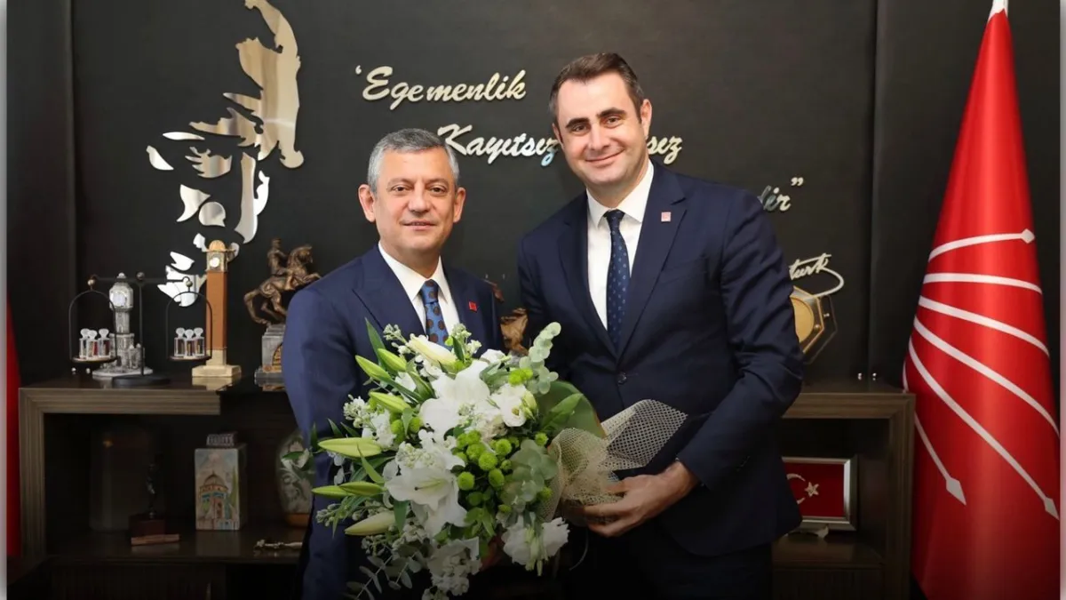 CHP İzmir teşkilatı Özgür Özel’i Ankara’da ziyaret etti haberinin görseli