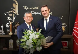 CHP İzmir teşkilatı Özgür Özel’i Ankara’da ziyaret etti