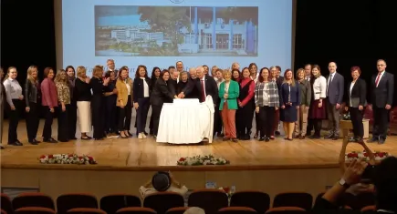 Ege Üniversitesi Eczacılık Fakültesi 50. yılını coşuyla kutladı