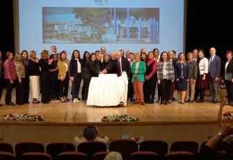 Ege Üniversitesi Eczacılık Fakültesi 50. yılını coşuyla kutladı