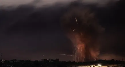 İsrail'in yine ateşkesi ihlal etti: Lübnan'daki Filistin mülteci kampına düzenlediği saldırıda 13 kişi hayatını kaybetti