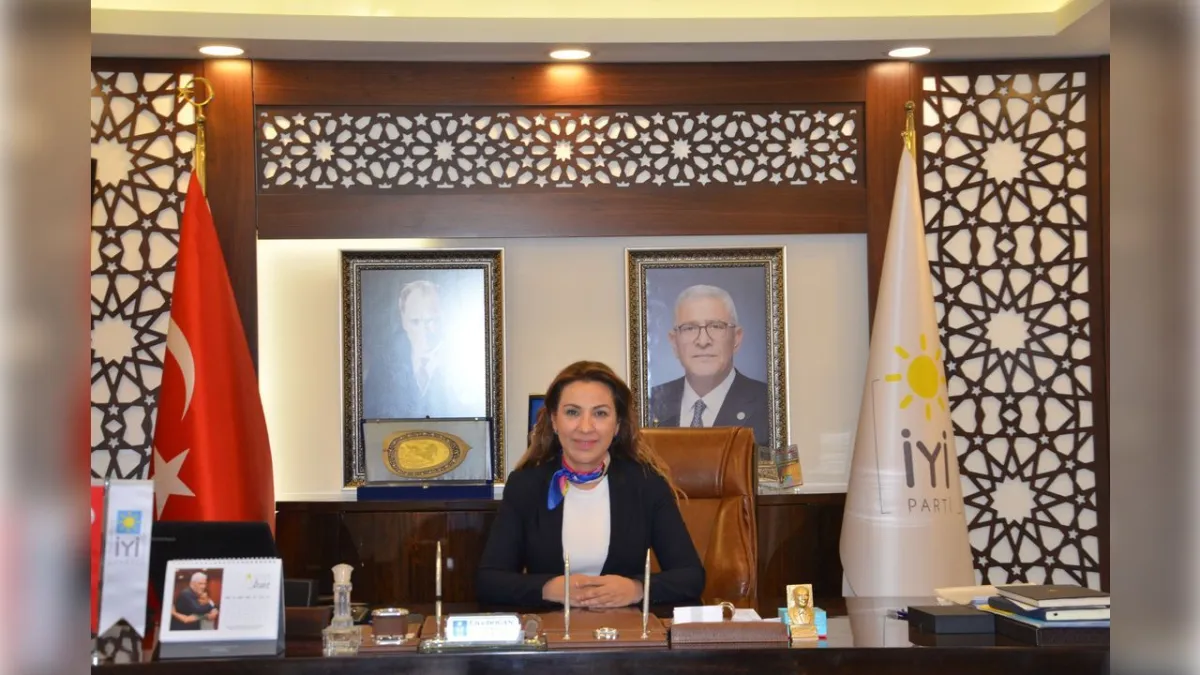 İYİ Partili Doğan’dan Büyükşehir’e ‘enkaz devraldık’ eleştirisi: İzmir günü geçiriyor! haberinin görseli