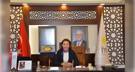 İYİ Partili Doğan’dan Büyükşehir’e ‘enkaz devraldık’ eleştirisi: İzmir günü geçiriyor!