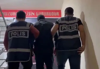 İzmir haber: Hapis cezası bulunan firari, tavuk kümesinde yakalandı