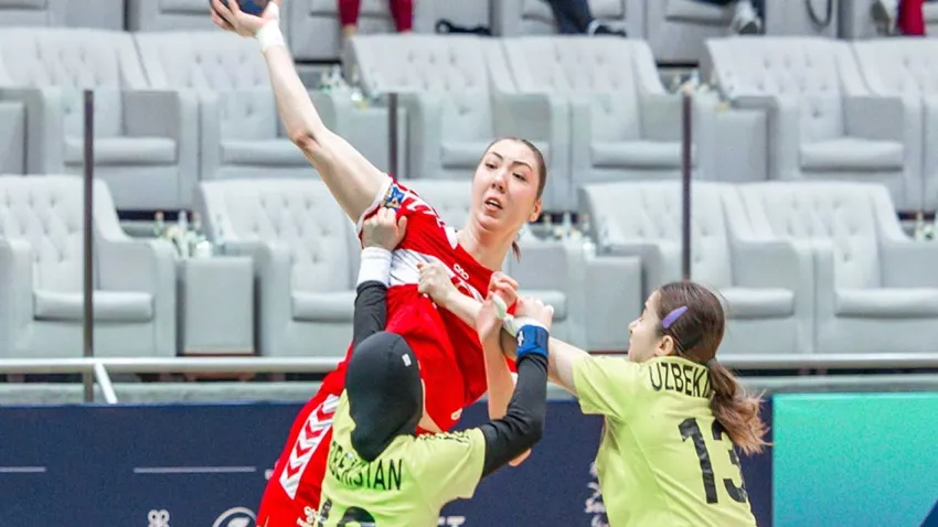 Kadın Hentbol Milli Takımı finalde!  haberinin görseli