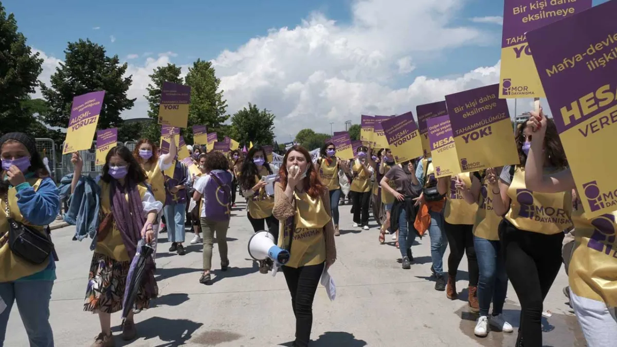Mor Dayanışma’dan 2026 bütçesine tepki: Kadınları yok sayan bu bütçeyi kabul etmiyoruz haberinin görseli