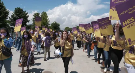 Mor Dayanışma’dan 2026 bütçesine tepki: Kadınları yok sayan bu bütçeyi kabul etmiyoruz
