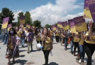 Mor Dayanışma’dan 2026 bütçesine tepki: Kadınları yok sayan bu bütçeyi kabul etmiyoruz